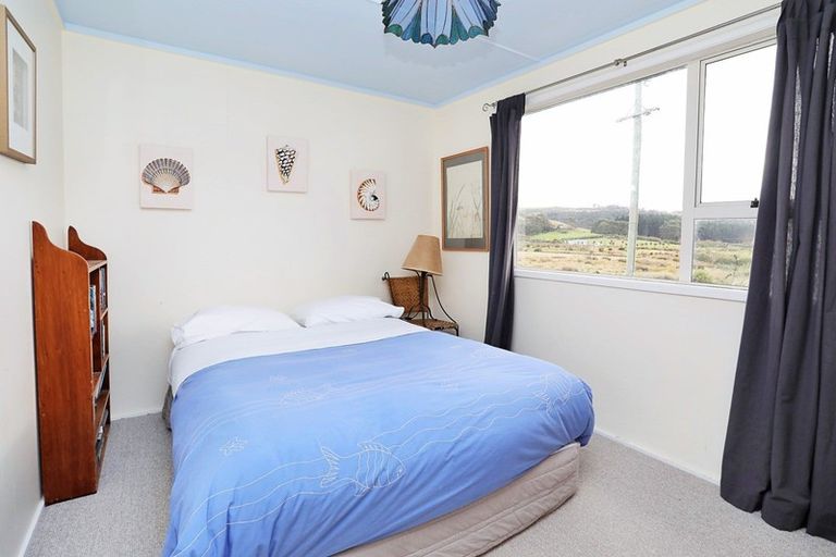 Photo of property in 491 Waikawa-curio Bay Road, Curio Bay, Tokanui, 9884