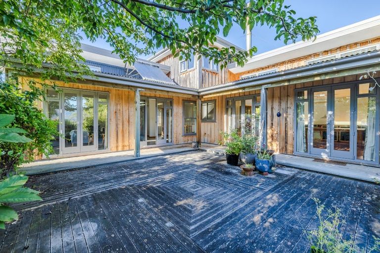 Photo of property in 12 Beaconsfield Road, Portobello, Dunedin, 9014