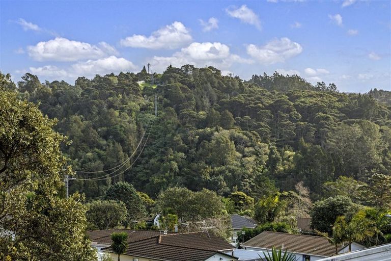 Photo of property in 27 Hale Crescent, Bayview, Auckland, 0629