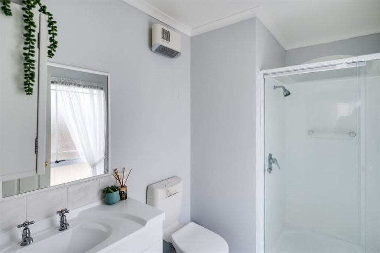 Photo of property in 525a Main North Road, Bay View, Napier, 4104