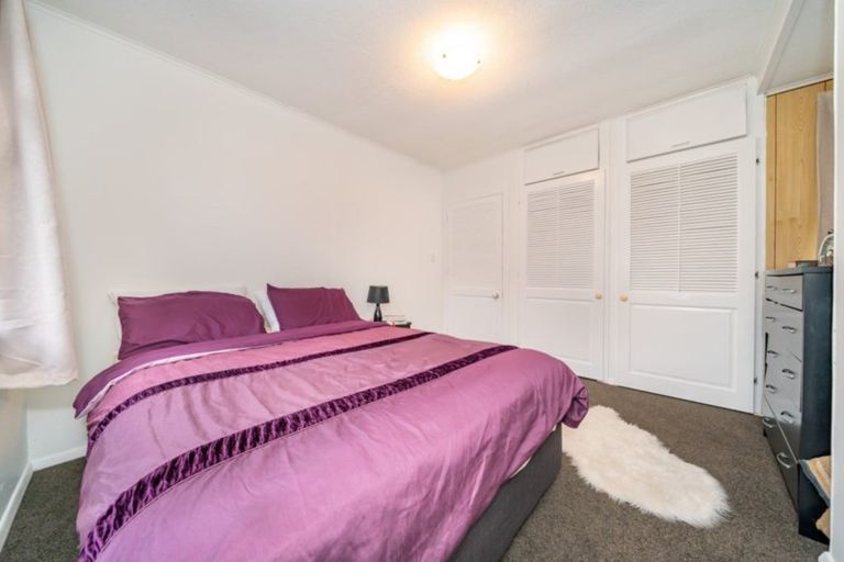 Photo of property in 15 Holdsworth Avenue, Trentham, Upper Hutt, 5018