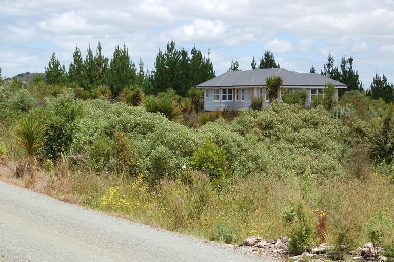 Photo of property in 960a Oneriri Road, Kaiwaka, 0573