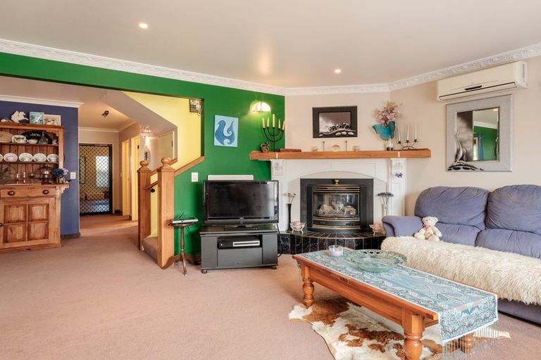 Photo of property in 5 Coulston Place, Riverdale, Gisborne, 4010