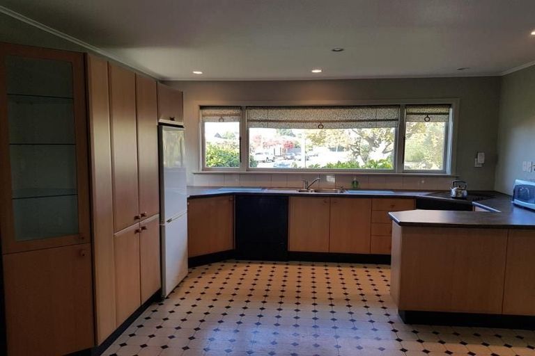 Photo of property in 46 Gleneagles Terrace, Ilam, Christchurch, 8053