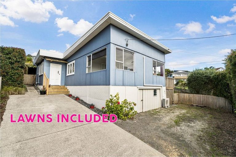Photo of property in 13 Rimu Road, Stanmore Bay, Whangaparaoa, 0932