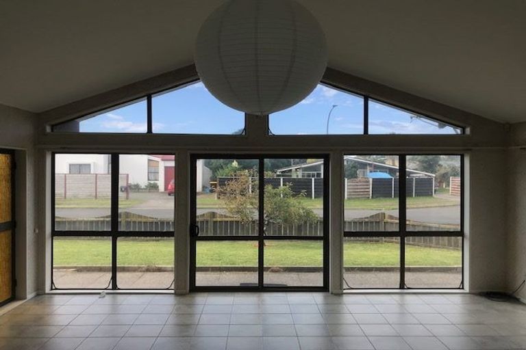 Photo of property in 19 Gobray Crescent, Mount Maunganui, 3116