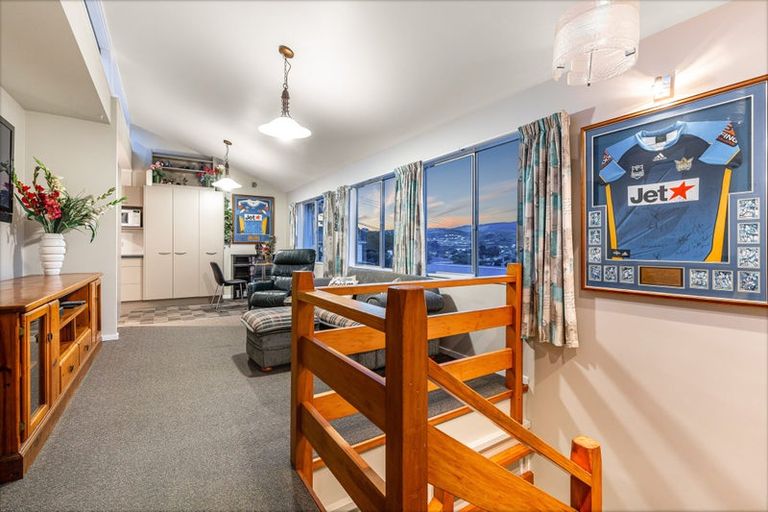 Photo of property in 1/71 Larsen Crescent, Tawa, Wellington, 5028