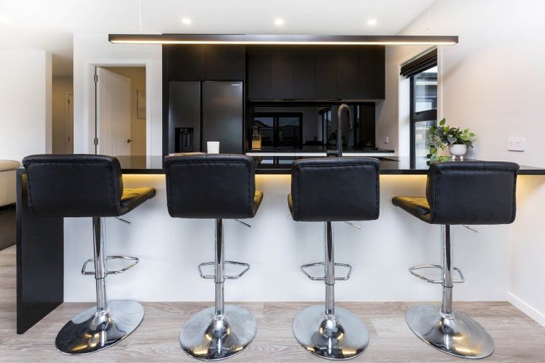 Photo of property in 25 Salisbury Crescent, Wallaceville, Upper Hutt, 5018