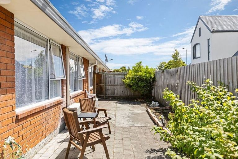 Photo of property in 2/94 Wainui Street, Riccarton, Christchurch, 8041