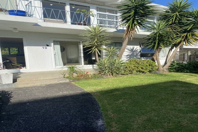 Photo of property in 10/10 Blomfield Spa, Takapuna, Auckland, 0622