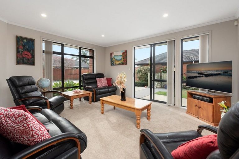 Photo of property in 6 Pat Bishop Place, Papamoa Beach, Papamoa, 3118