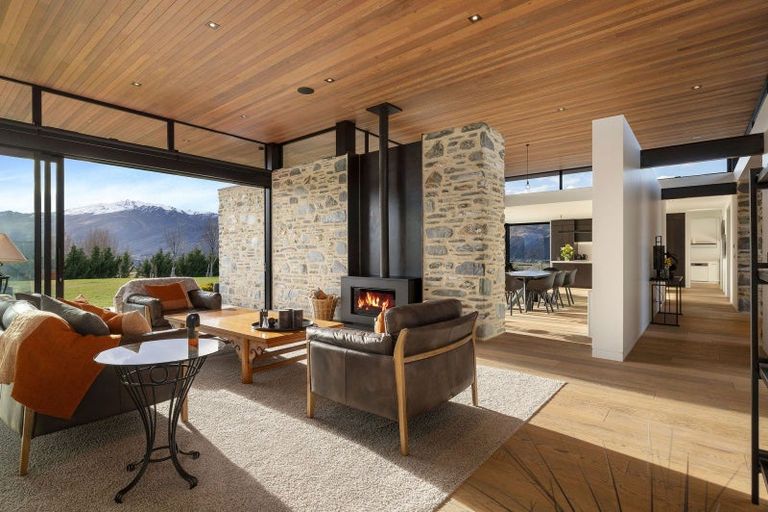 Photo of property in 6 Bloxham Lane, Lake Hayes, Queenstown, 9371