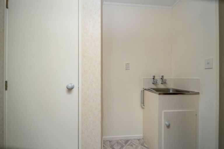 Photo of property in 143 Tukapa Street, Westown, New Plymouth, 4310