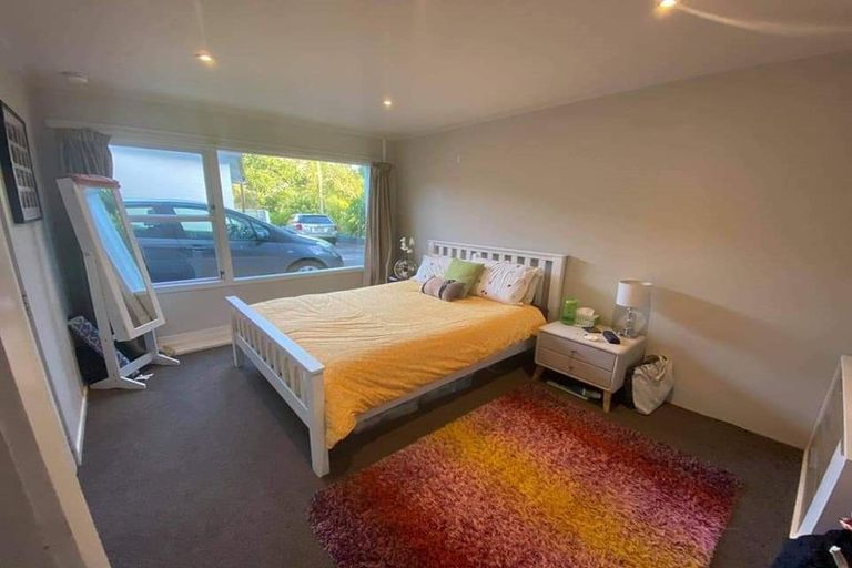 Photo of property in 2/19 Lake Road, Northcote, Auckland, 0627