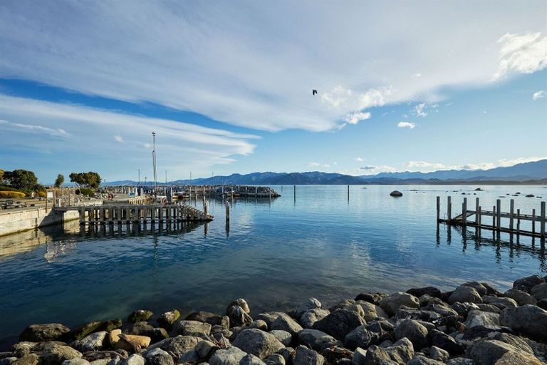 Photo of property in 28 Moa Road, South Bay, Kaikoura, 7300