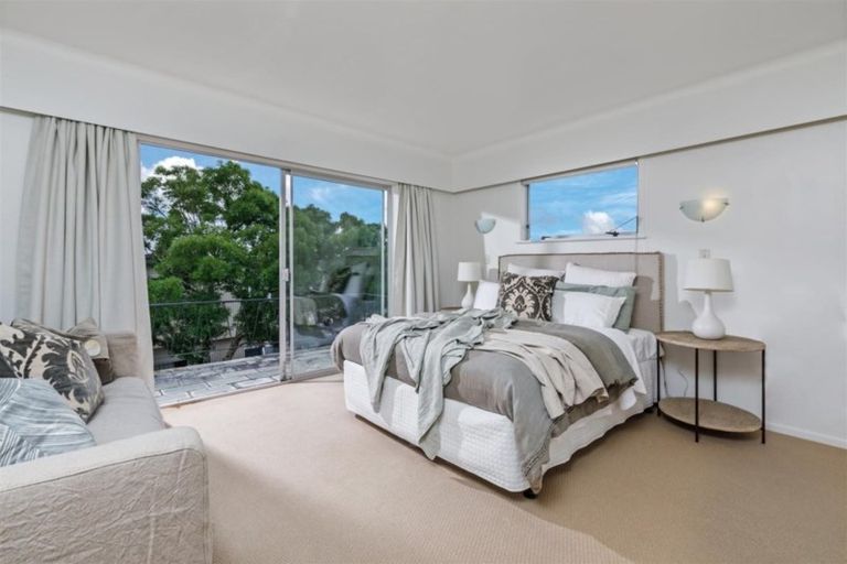 Photo of property in 8a Hauraki Road, Hauraki, Auckland, 0622