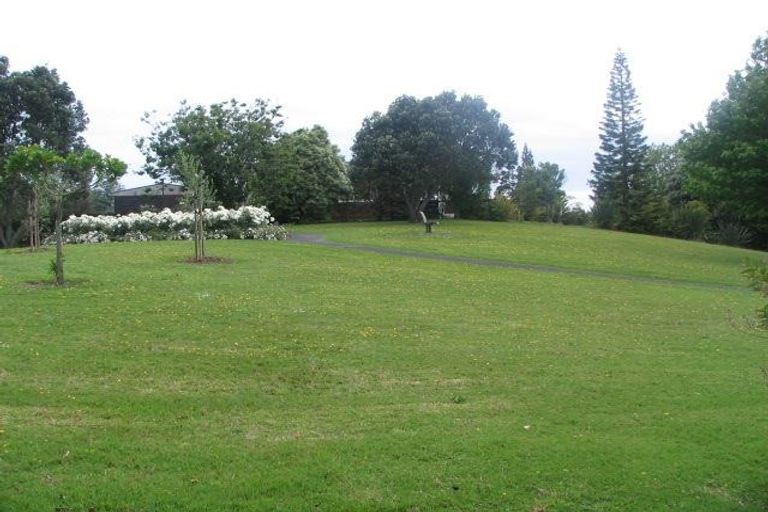 Photo of property in 28 Rosalind Road, Glenfield, Auckland, 0629