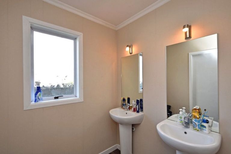 Photo of property in 35 Clifton Street, Windsor, Invercargill, 9810