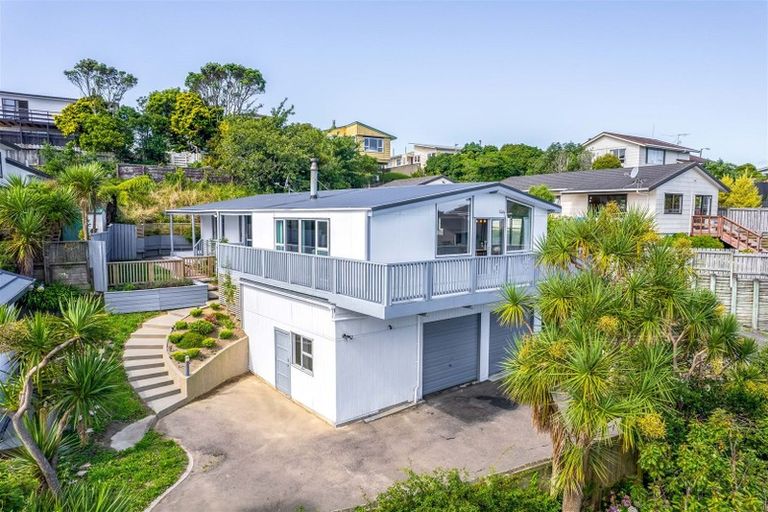 Photo of property in 8 Tatum Way, Johnsonville, Wellington, 6037
