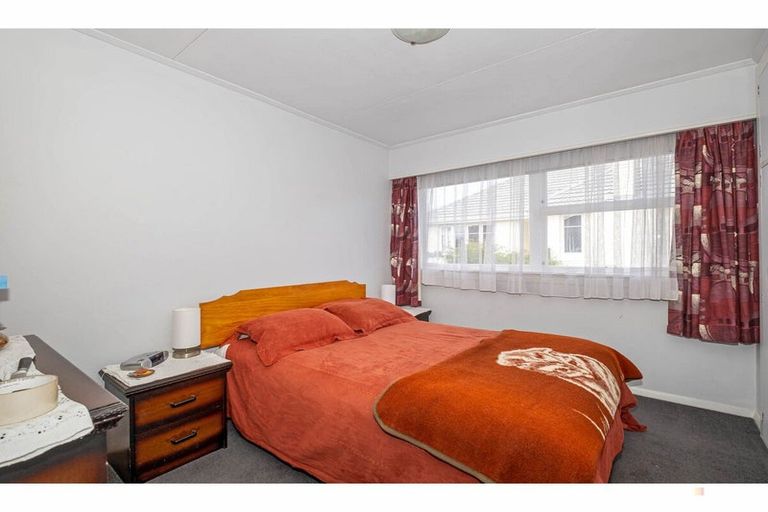 Photo of property in 24 Rhodes Street, Waimate, 7924