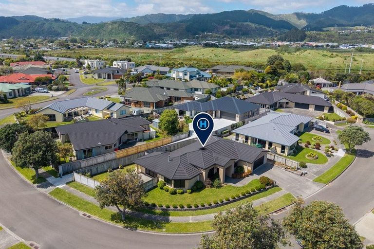 Photo of property in 7 Datum Way, Paraparaumu, 5032