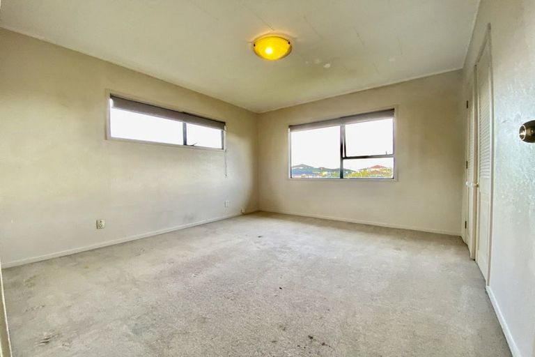 Photo of property in 12 Melia Grove, Goodwood Heights, Auckland, 2105