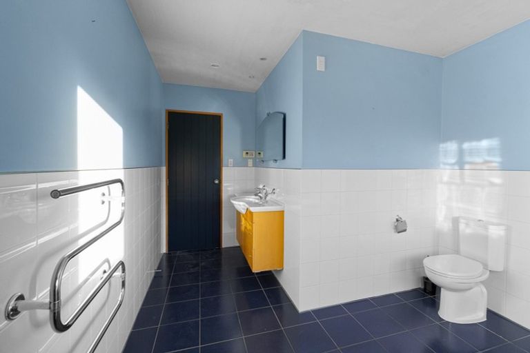 Photo of property in 49 Banks Avenue, Dallington, Christchurch, 8061