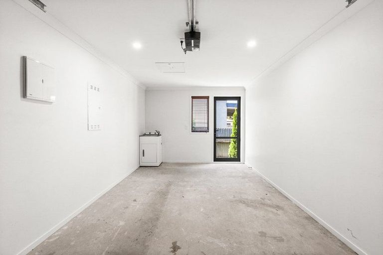 Photo of property in 6a West Place, Greenmeadows, Napier, 4112