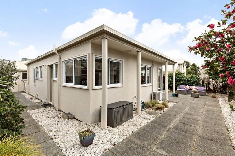 Photo of property in 2/18 Palatine Terrace, Huntsbury, Christchurch, 8022