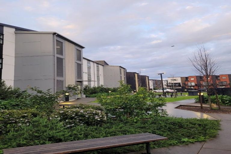 Photo of property in 103/30 Shortfin Place, Flat Bush, Auckland, 2019