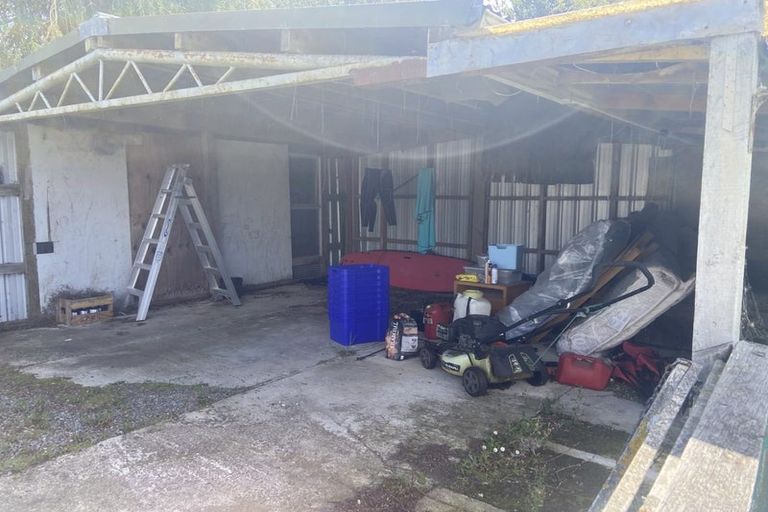 Photo of property in 12 Mccaughan Street, Browns, Winton, 9781