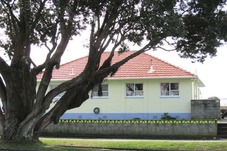 Photo of property in 8 Harper Street, Gonville, Whanganui, 4501