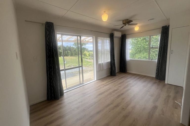 Photo of property in 1971 East Coast Road, Stillwater, Silverdale, 0993