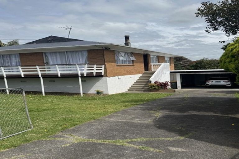 Photo of property in 59 Lincoln Park Avenue, Massey, Auckland, 0614