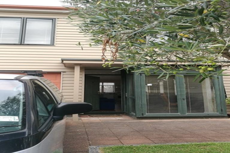 Photo of property in Tuscany Towers, 8/1 Ambrico Place, New Lynn, Auckland, 0600