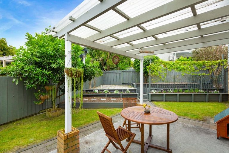 Photo of property in 6 Horizon Way, West Harbour, Auckland, 0618
