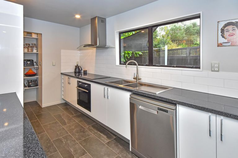 Photo of property in 21 Orinda Close, Botany Downs, Auckland, 2010