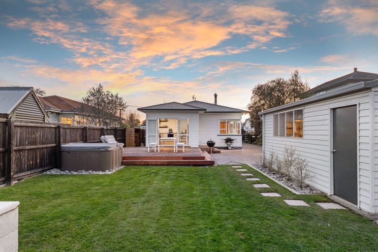 Photo of property in 8 Garnett Avenue, Spreydon, Christchurch, 8024