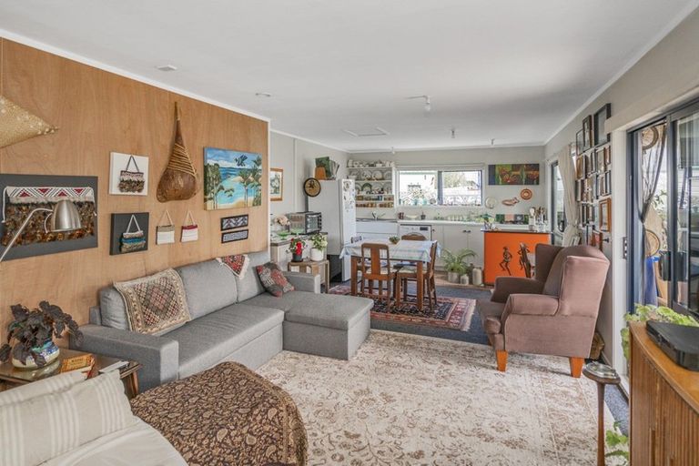 Photo of property in 3 Seascape Avenue, Whitianga, 3510