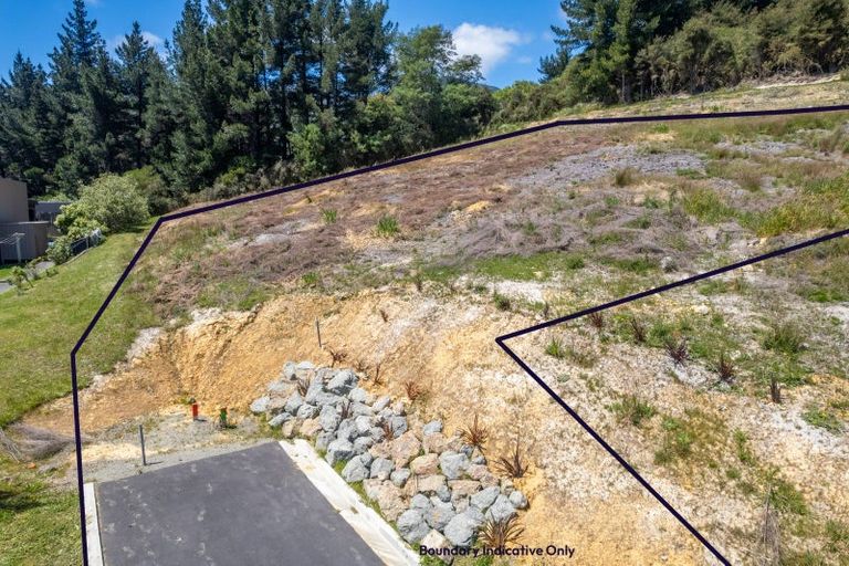 Photo of property in 16 Raukura Rise, Picton, 7220