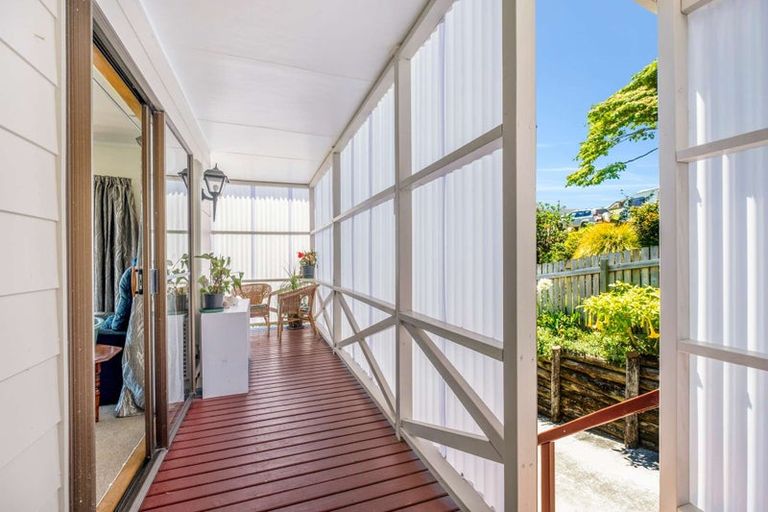 Photo of property in 24 Bay View Road, Cable Bay, 0420