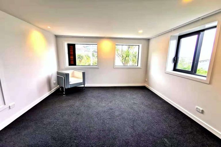 Photo of property in 61 Cliffs Road, Saint Clair, Dunedin, 9012