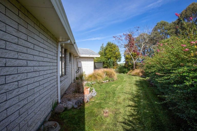 Photo of property in 8 Ameku Road, Raetihi, 4632