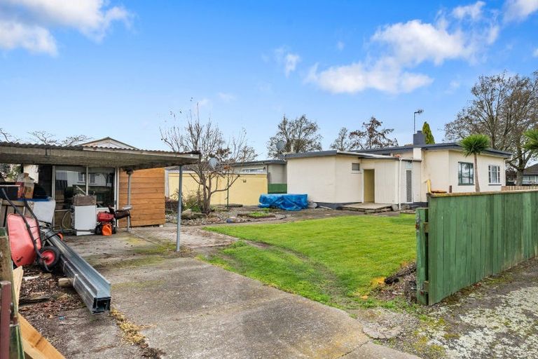 Photo of property in 2 Hobson Place, Takaro, Palmerston North, 4412