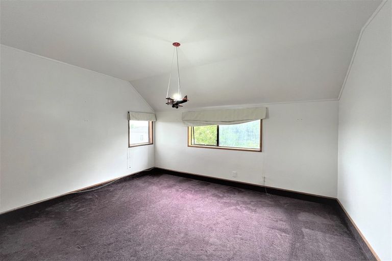 Photo of property in 2/33 West Coast Road, Glen Eden, Auckland, 0602