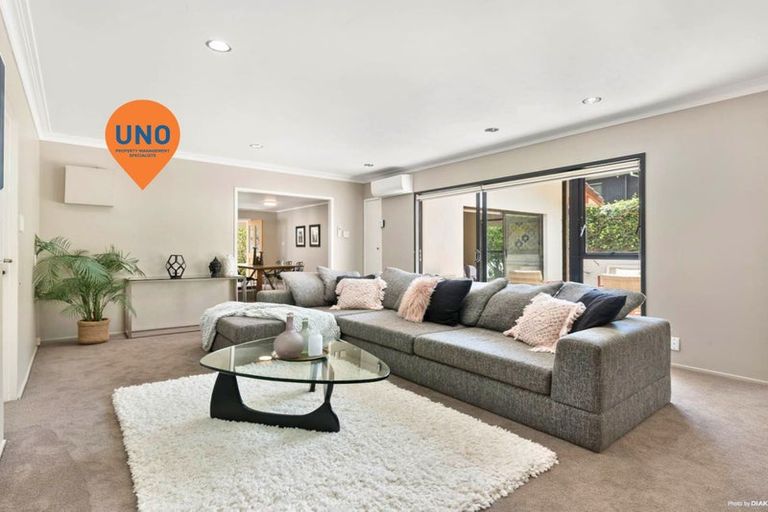 Photo of property in 5 Longwood Place, Forrest Hill, Auckland, 0620
