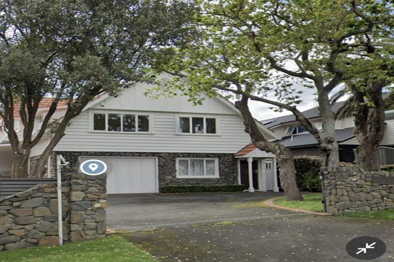 Photo of property in 5 Rae Road, Campbells Bay, Auckland, 0620