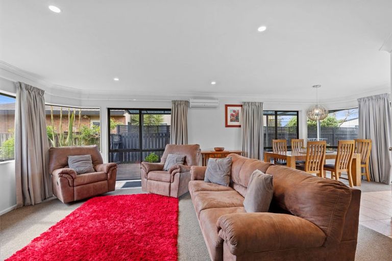 Photo of property in 55 Kane Road, Papamoa Beach, Papamoa, 3118