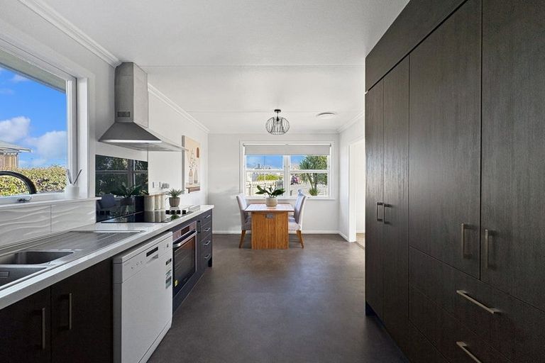 Photo of property in 10 Fuchsia Avenue, Pukete, Hamilton, 3200