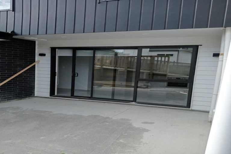 Photo of property in 14 Arataki Way, Glen Eden, Auckland, 0602